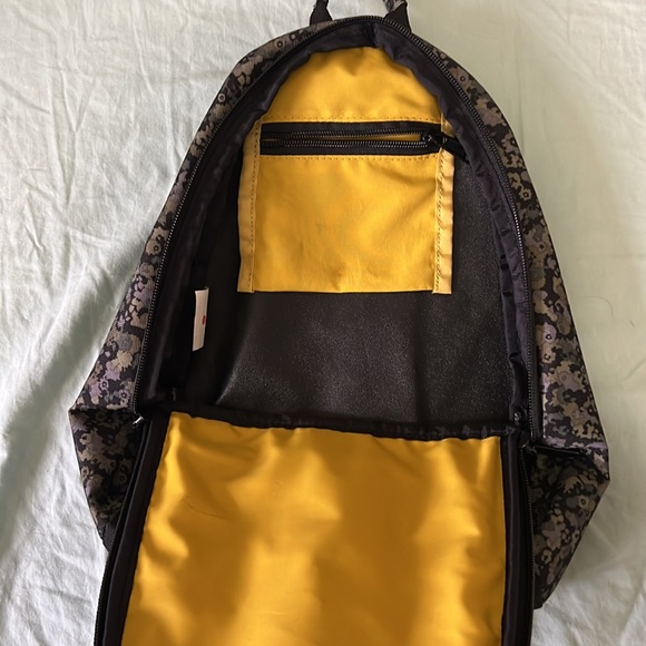 Dakine Mini Backpack - Picture 6 of 8